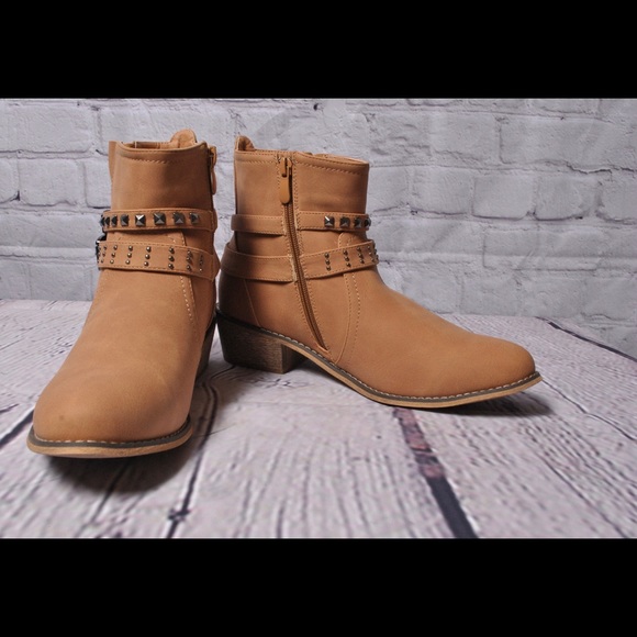 Tiara “ Strapped Bootie Boots Size 9 - Picture 3 of 8